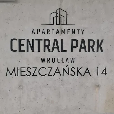 Park Apartment *